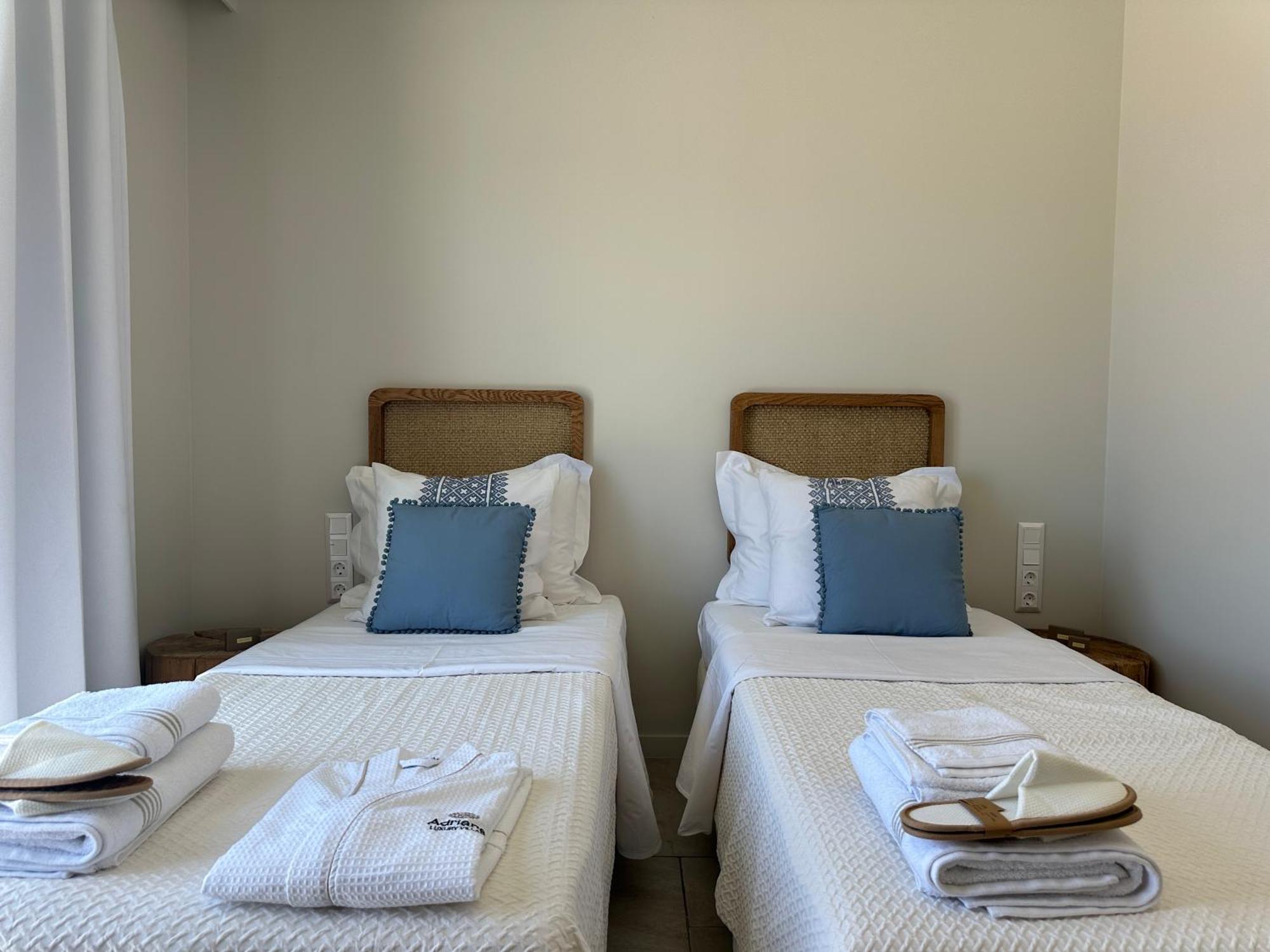 Adriana Luxury Villas Adamantas Eksteriør billede